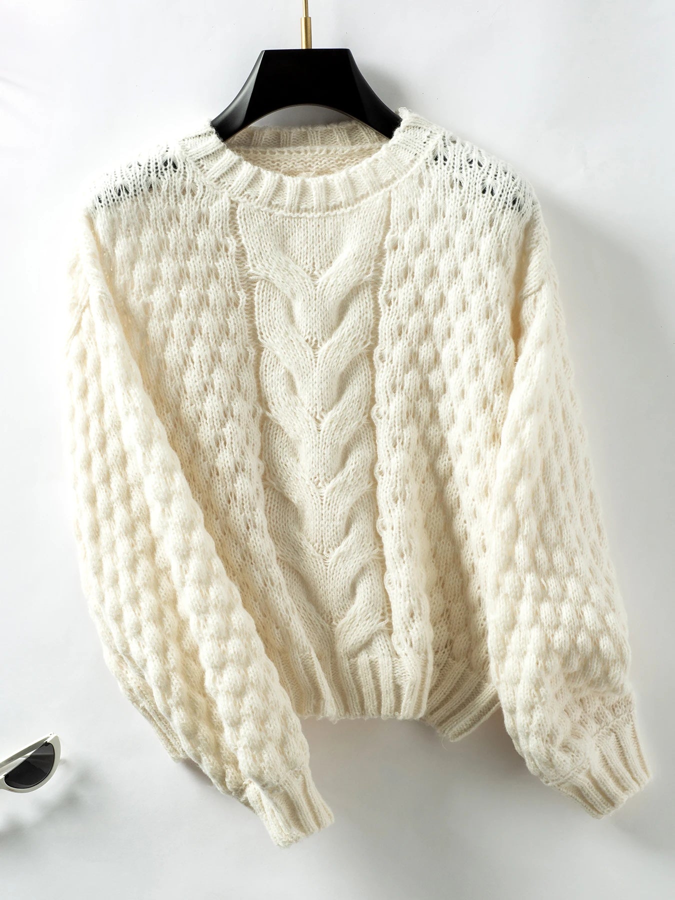 Relaxed Cable Knit Sweater